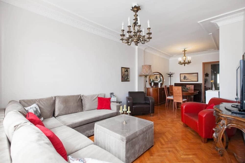 Photo of Livingroom in Cumhuriyet