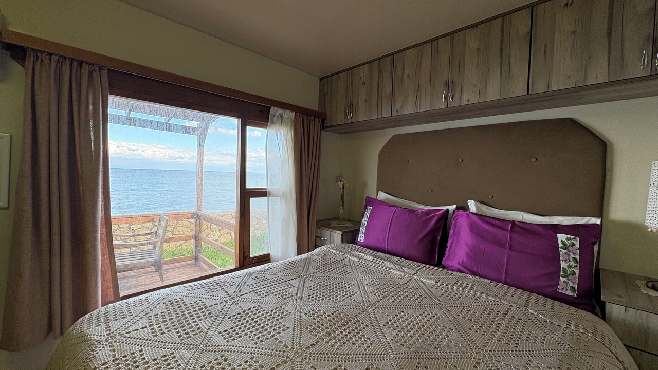 Photo of Bedroom in Karaburun
