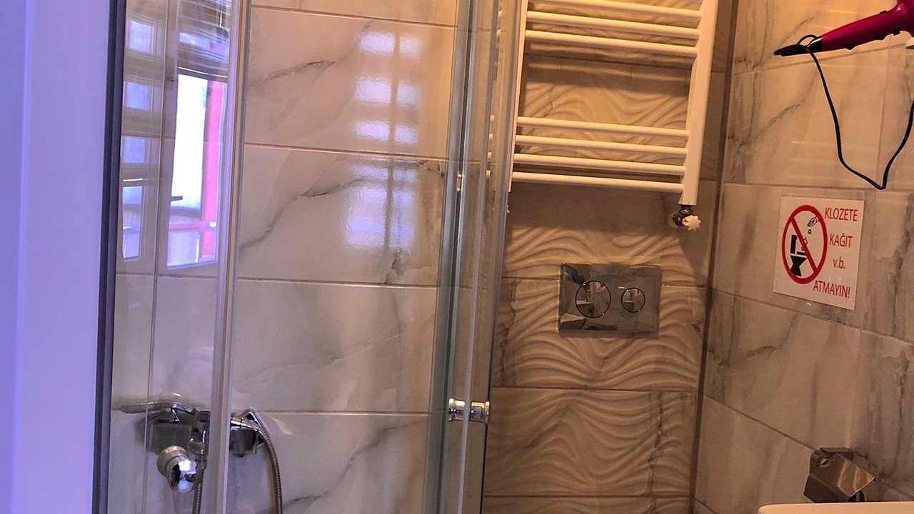 Photo of Bathroom in Karesi