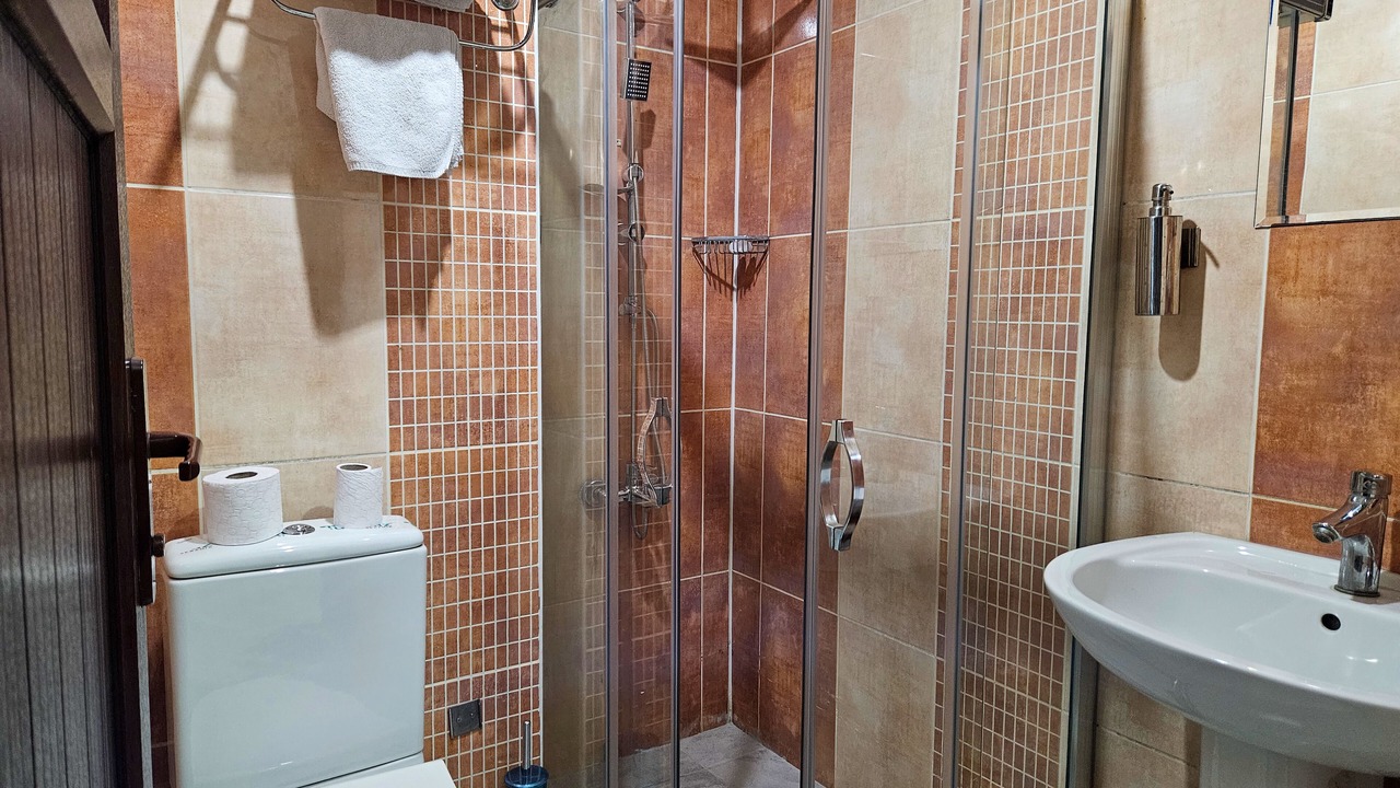 Photo of Bathroom in Tatvan