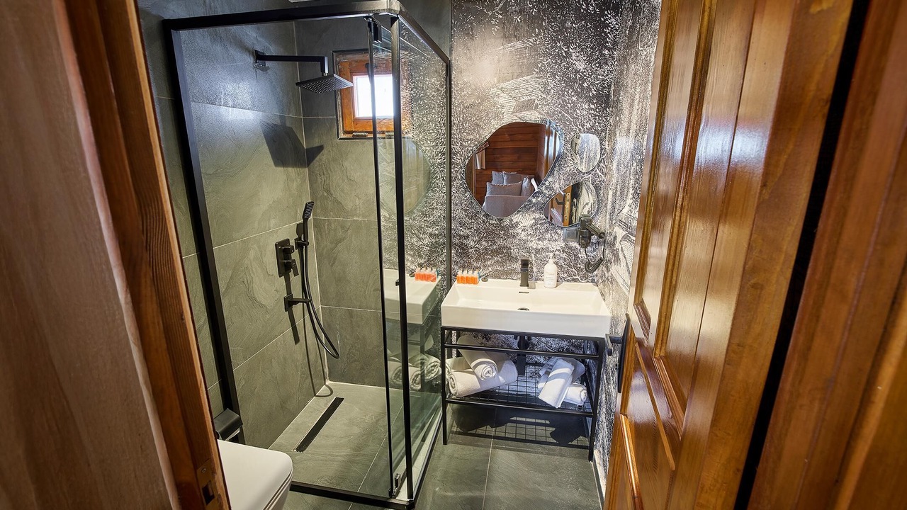 Photo of Bathroom in Guneysu