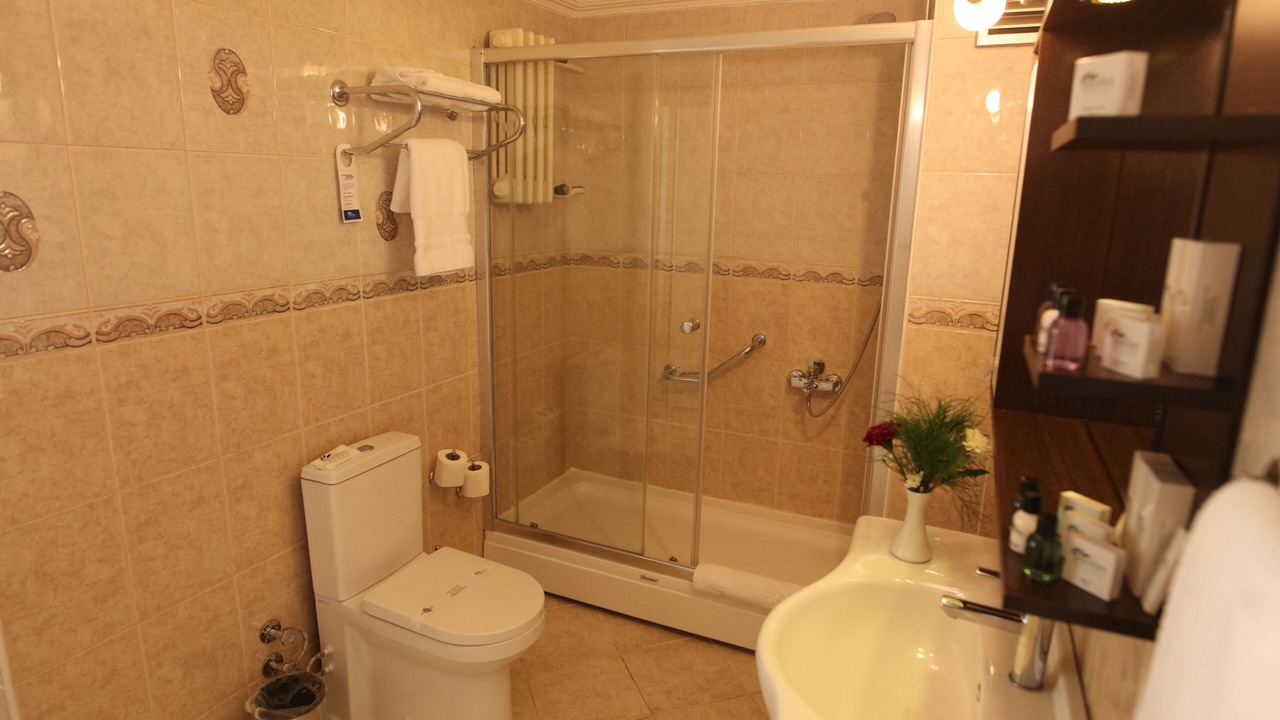 Photo of Bathroom in Yunusemre