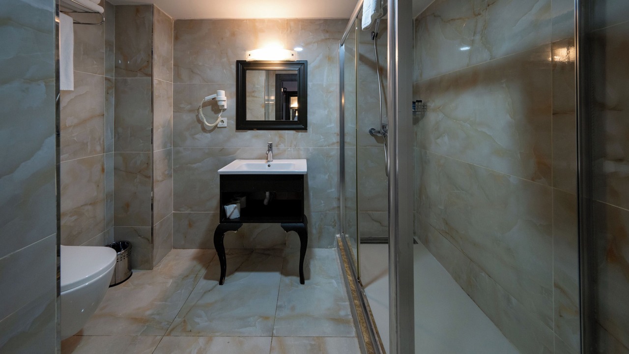 Photo of Bathroom in Topkapi
