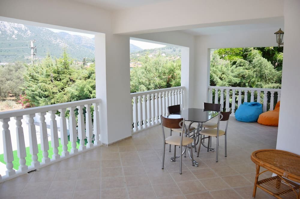Photo of Patio Balcony in Yesiluzumlu