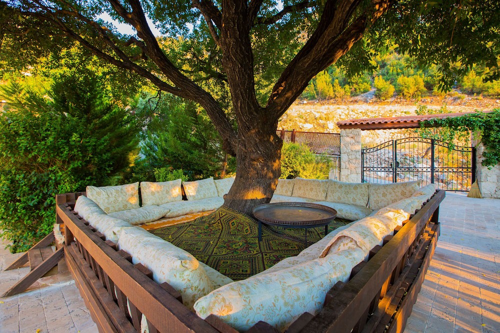 Photo of Patio Balcony in Islamlar