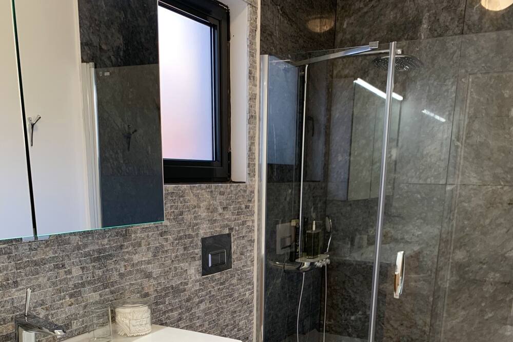 Photo of Bathroom in Gundogan