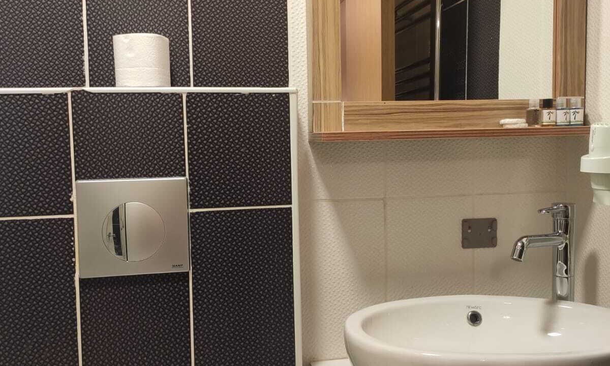 Photo of Bathroom in Osmanbey