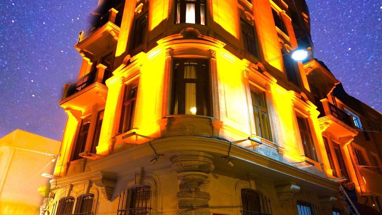 Photo of Outdoor in Pera