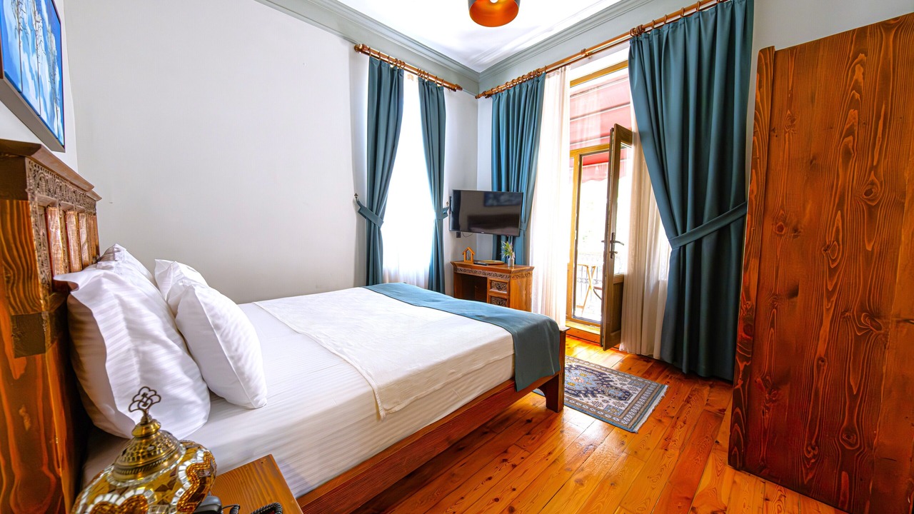 Photo of Bedroom in Pera