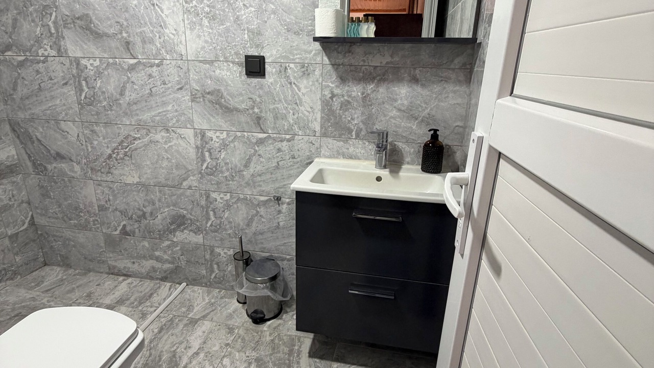 Photo of Bathroom in Behram