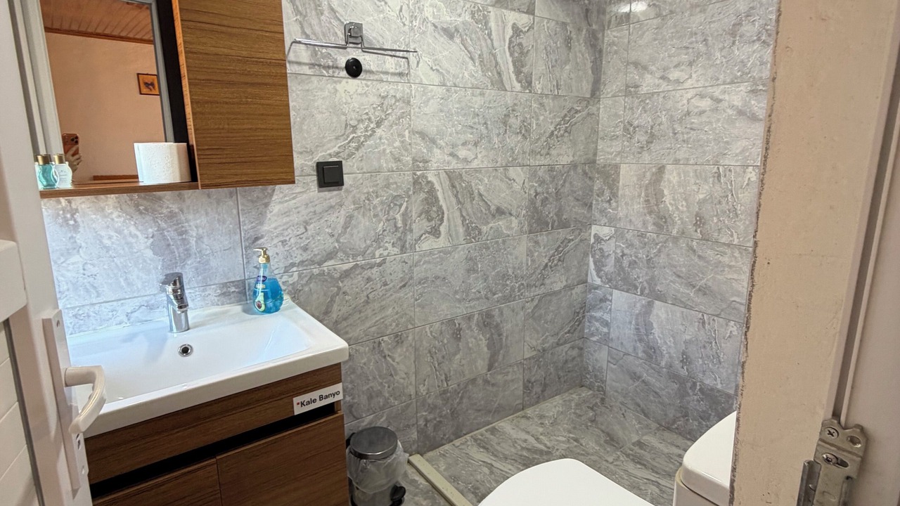 Photo of Bathroom in Behram