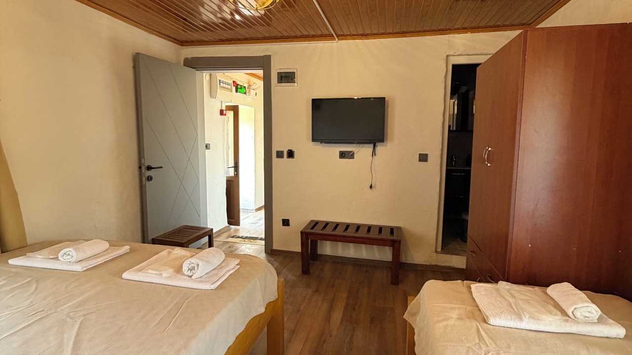 Photo of Bedroom in Behram