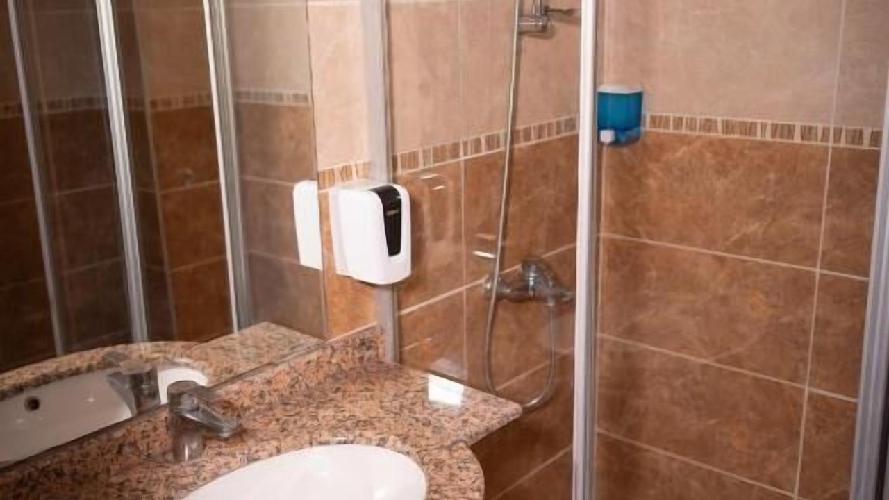 Photo of Bathroom in Titreyengol
