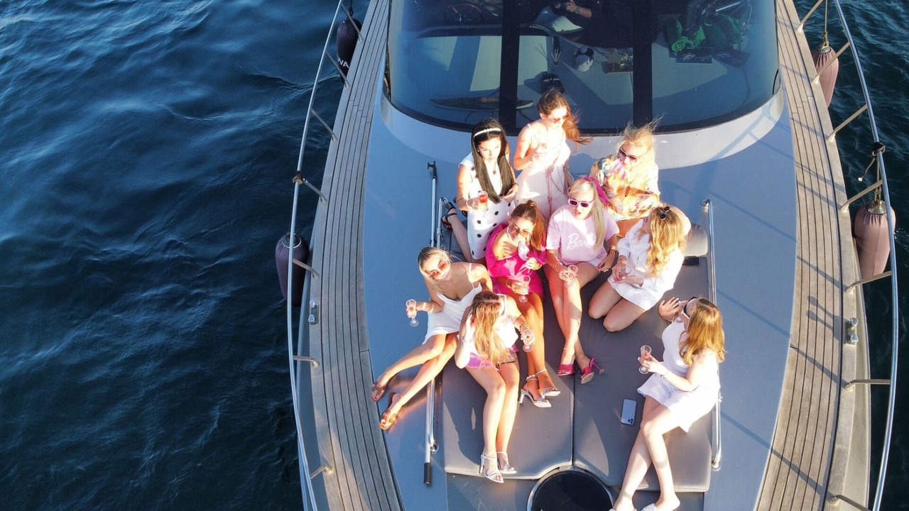 Photo of Others in Bebek