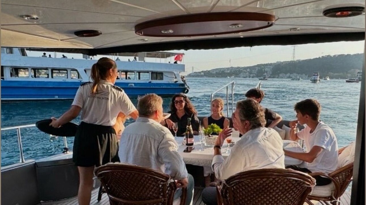 Photo of Others in Bebek