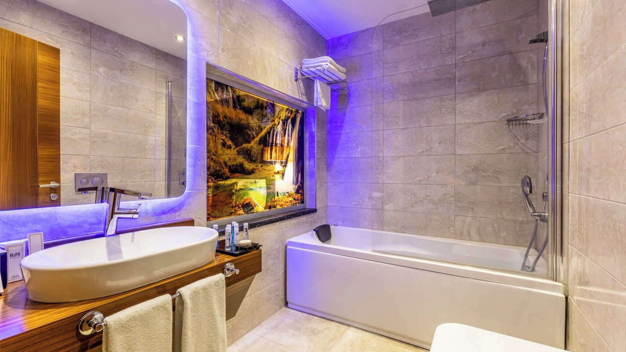 Photo of Bathroom in Darica