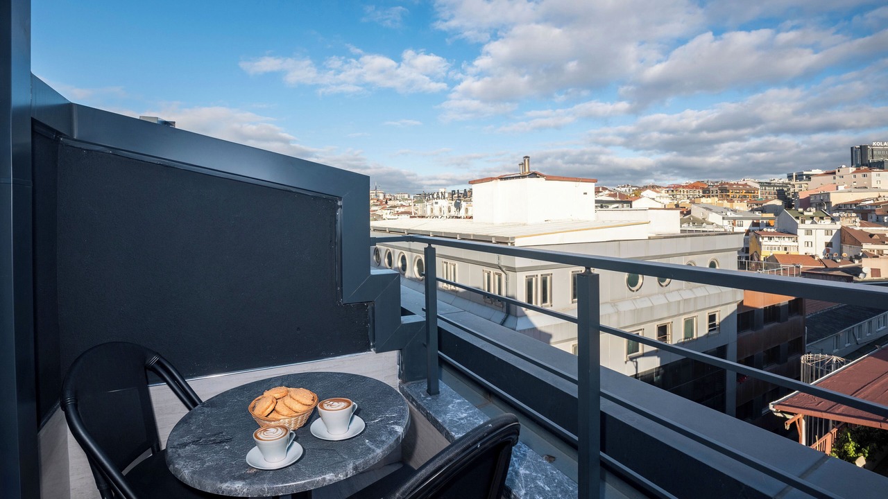 Photo of Patio Balcony in Bomonti