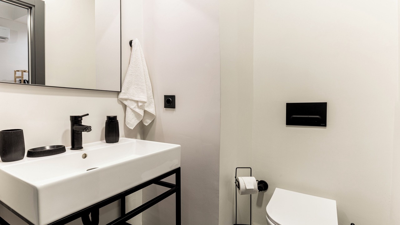 Photo of Bathroom in Cihangir