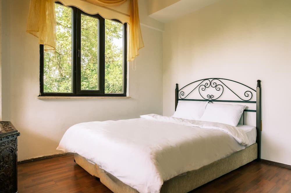 Photo of Bedroom in Derbent