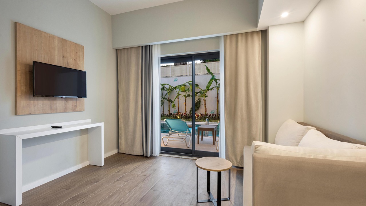 Photo of Bedroom in Side