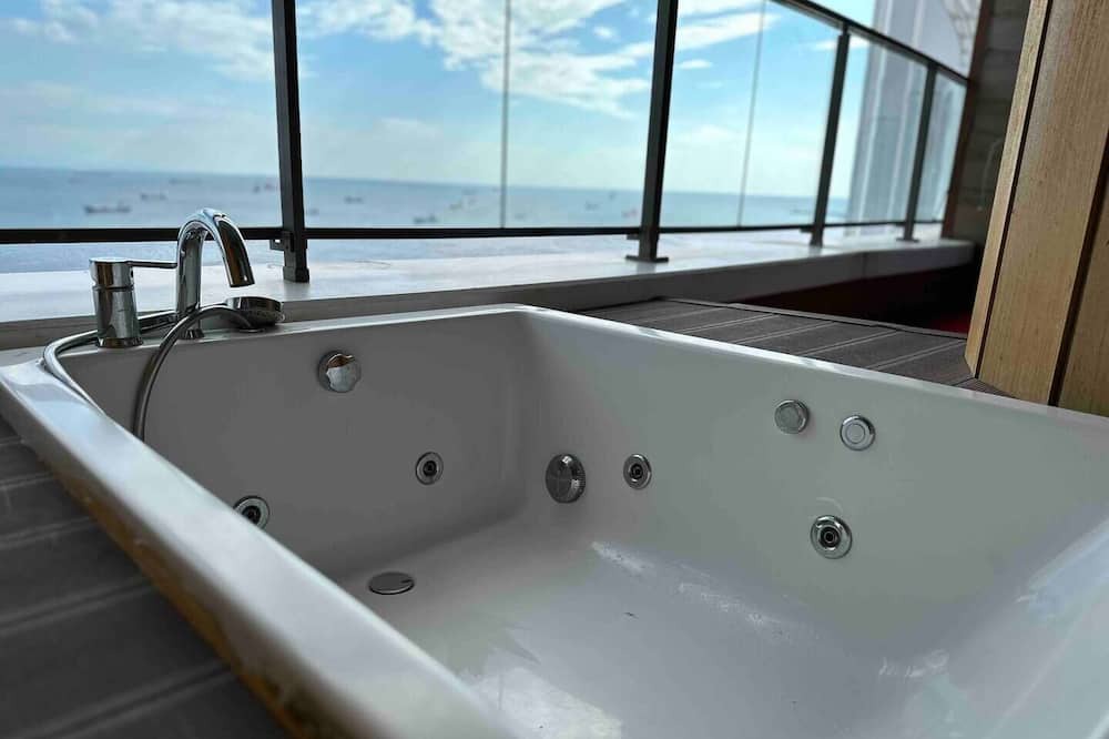 Photo of Bathroom in Zeytinburnu