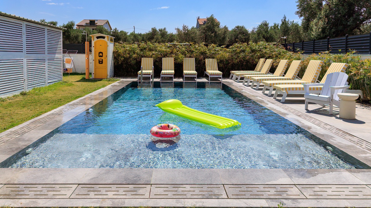 Photo of Outdoor in Ezine