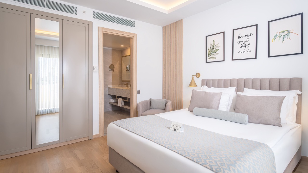 Photo of Bedroom in Side