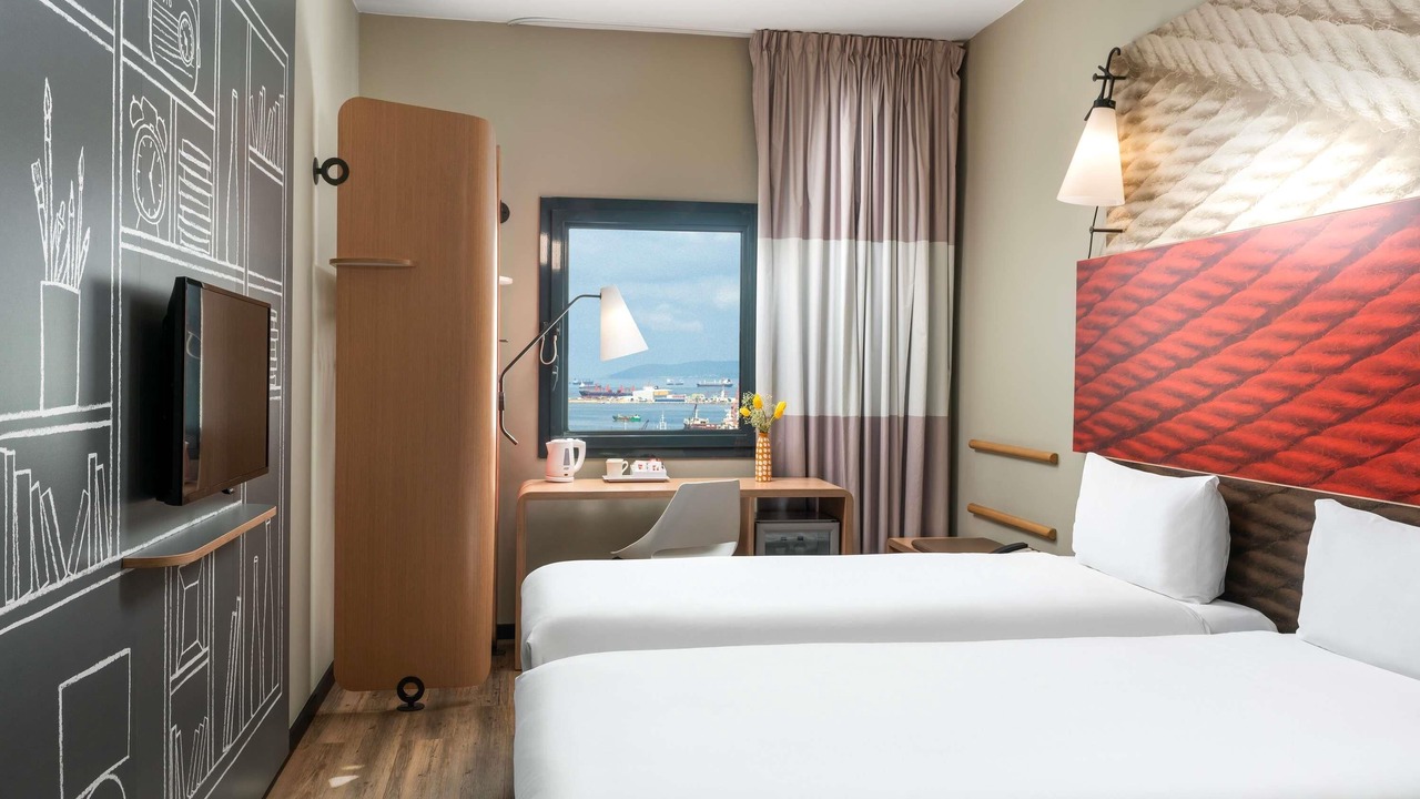 Photo of Bedroom in Pendik District
