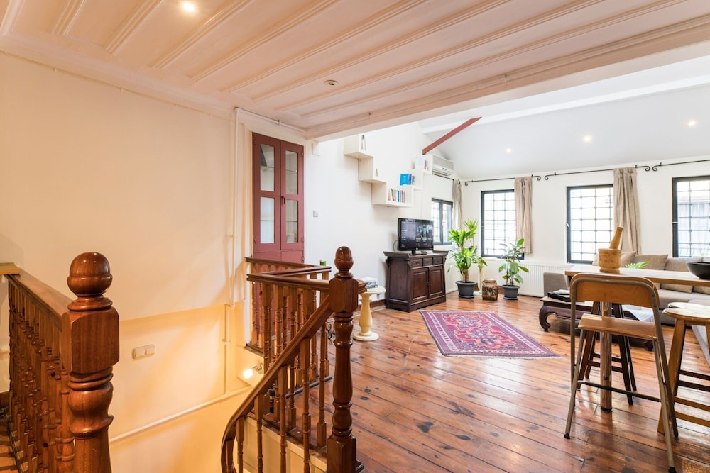 Photo of Livingroom in Cihangir