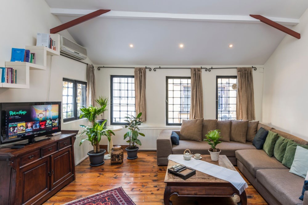 Photo of Livingroom in Cihangir