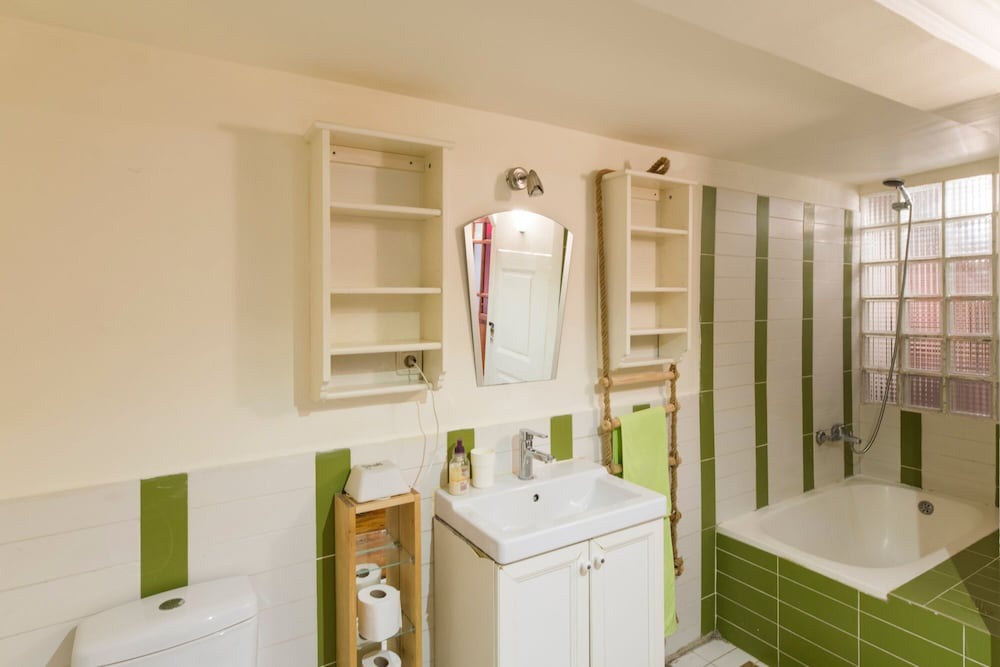 Photo of Bathroom in Cihangir