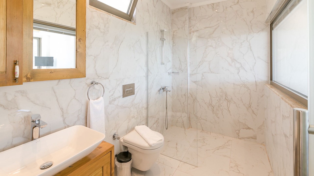 Photo of Bathroom in Islamlar