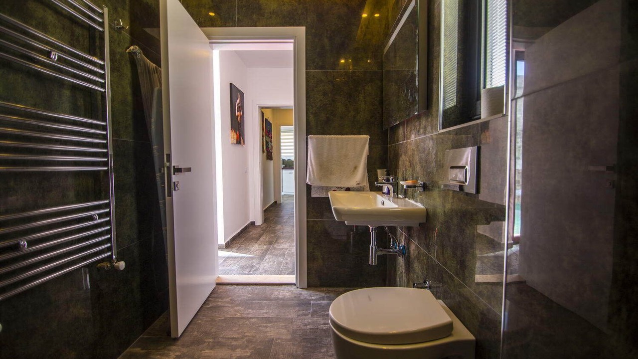 Photo of Bathroom in Islamlar
