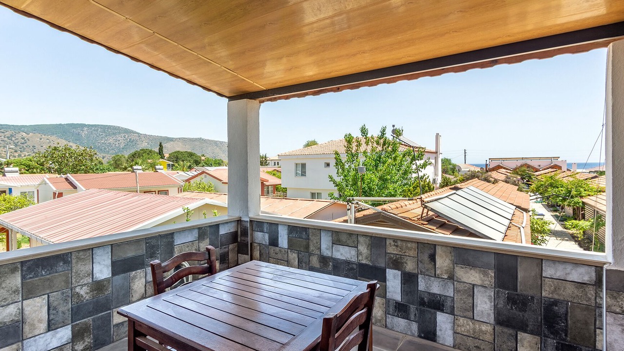 Photo of Patio Balcony in Palamutbuku
