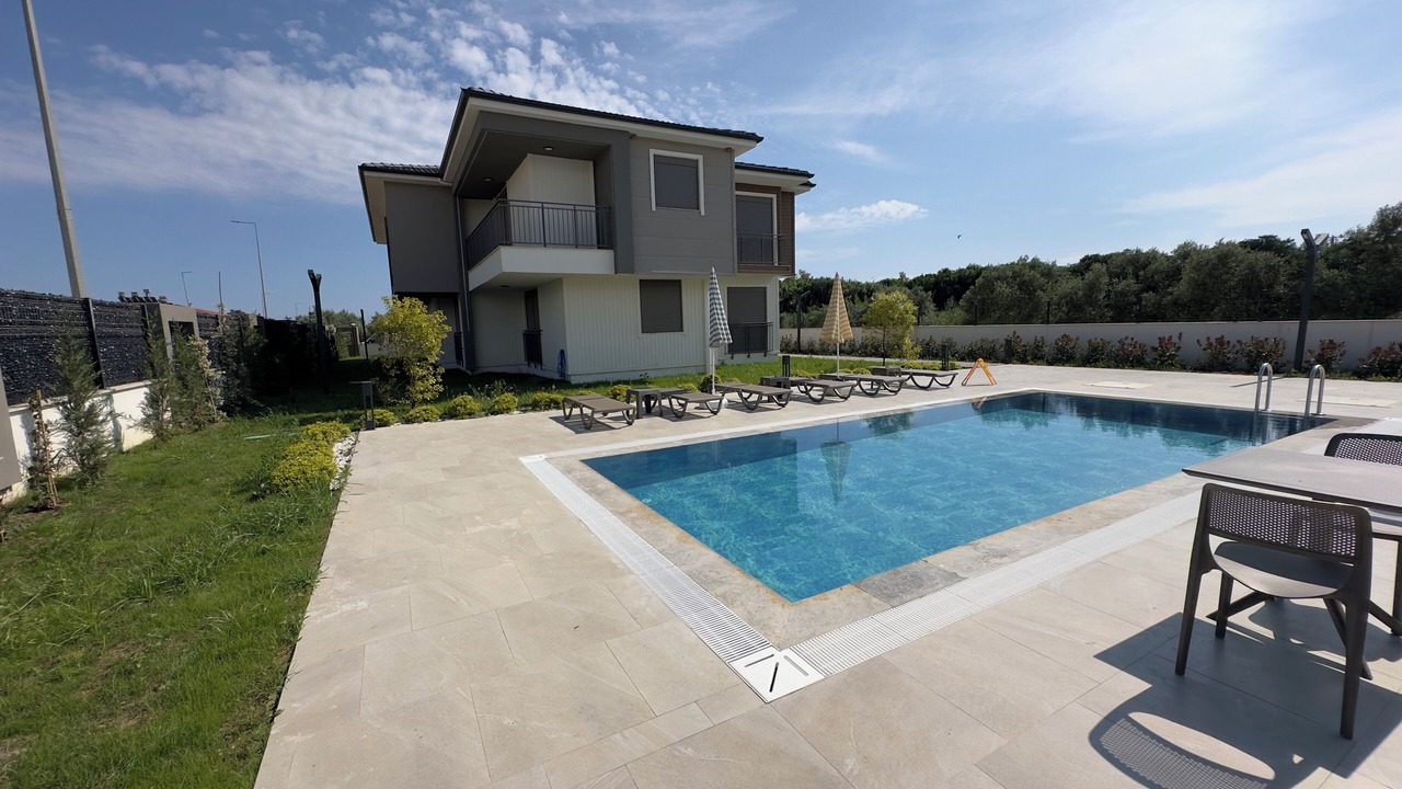 Photo of Outdoor in Side