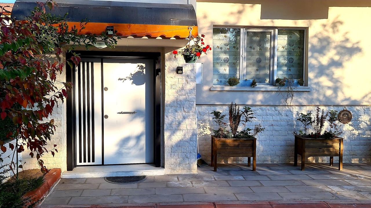 Photo of Outdoor in Nar