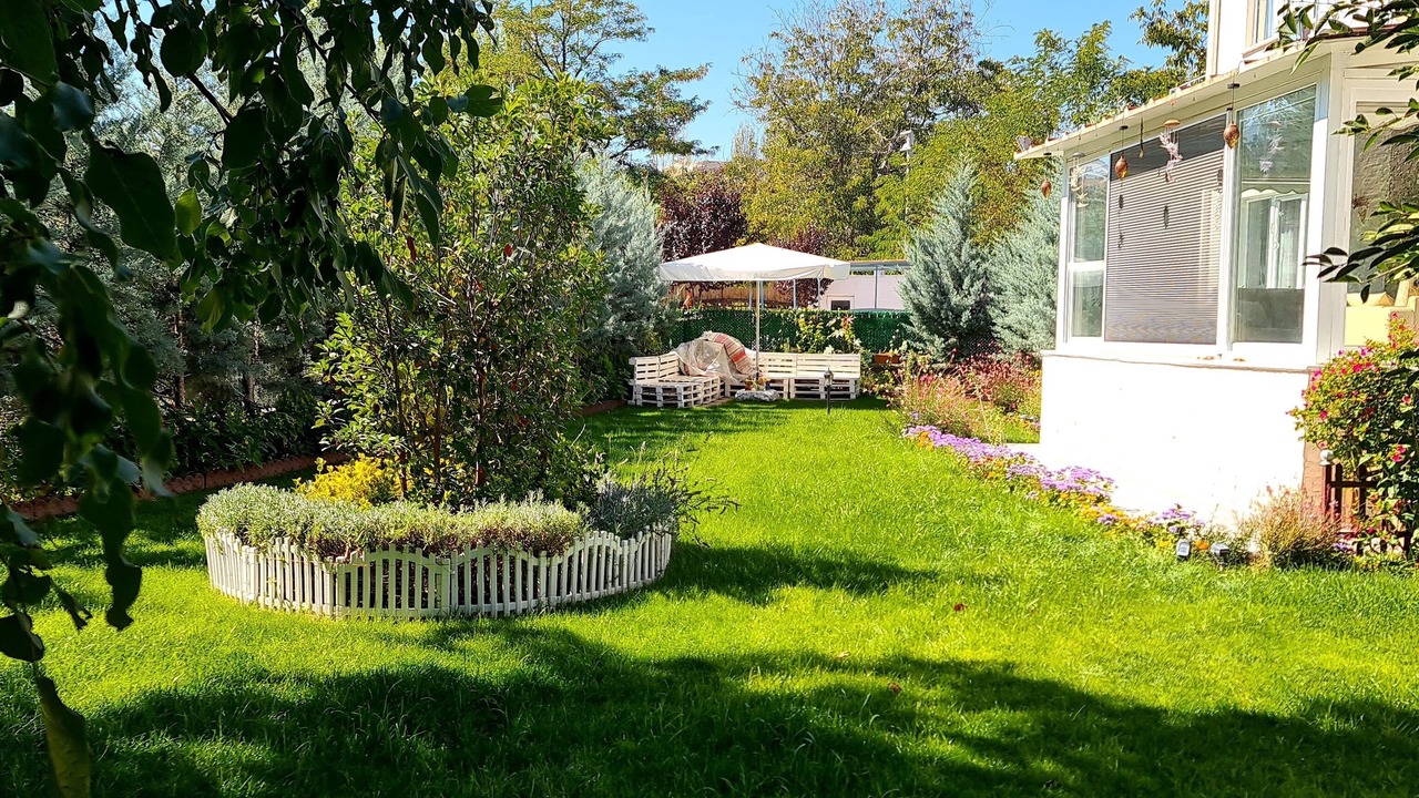 Photo of Outdoor in Nar