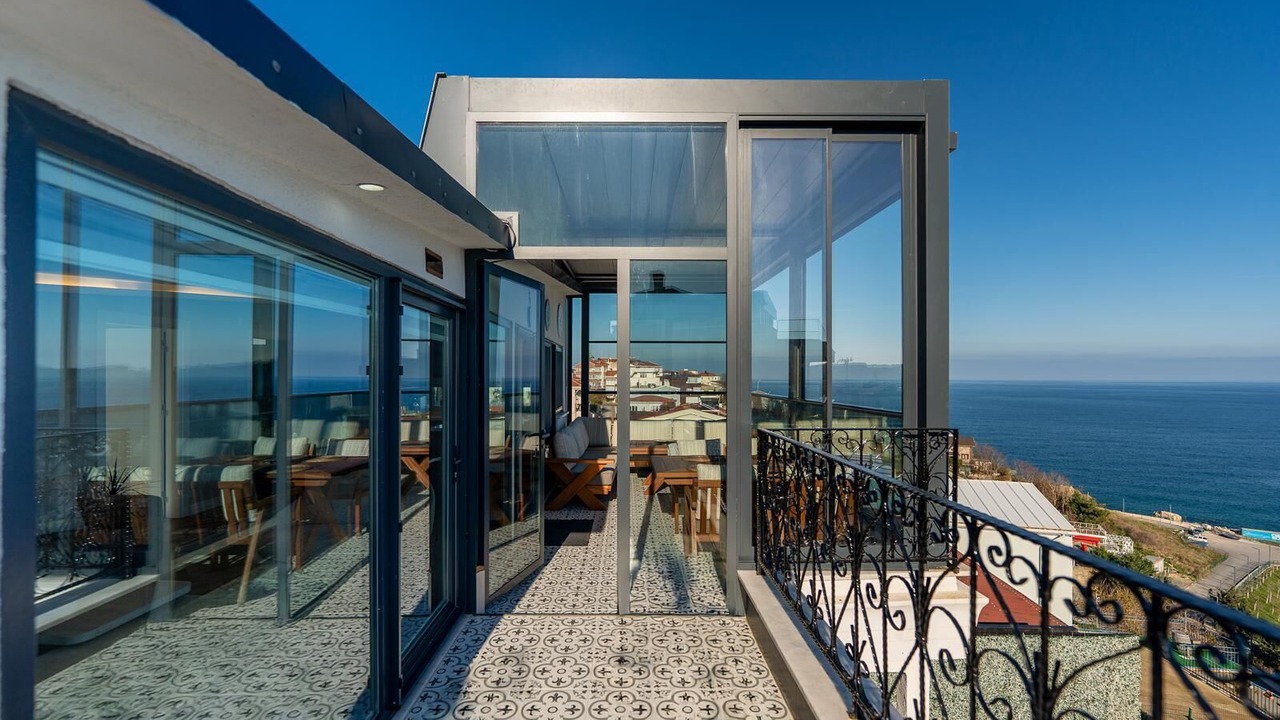 Photo of Patio Balcony in Karaburun Koyu