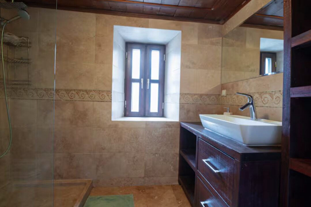 Photo of Bathroom in Yenifoca