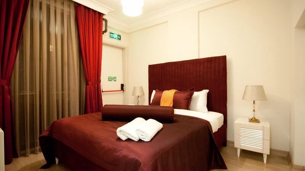 Photo of Bedroom in Bomonti