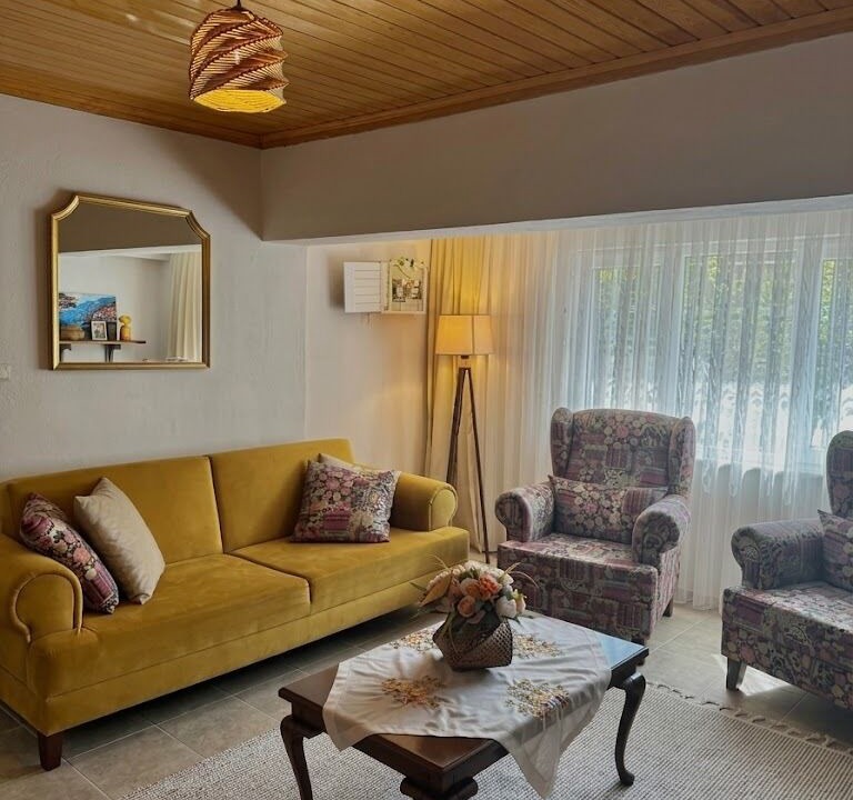 Photo of Livingroom in Gomec