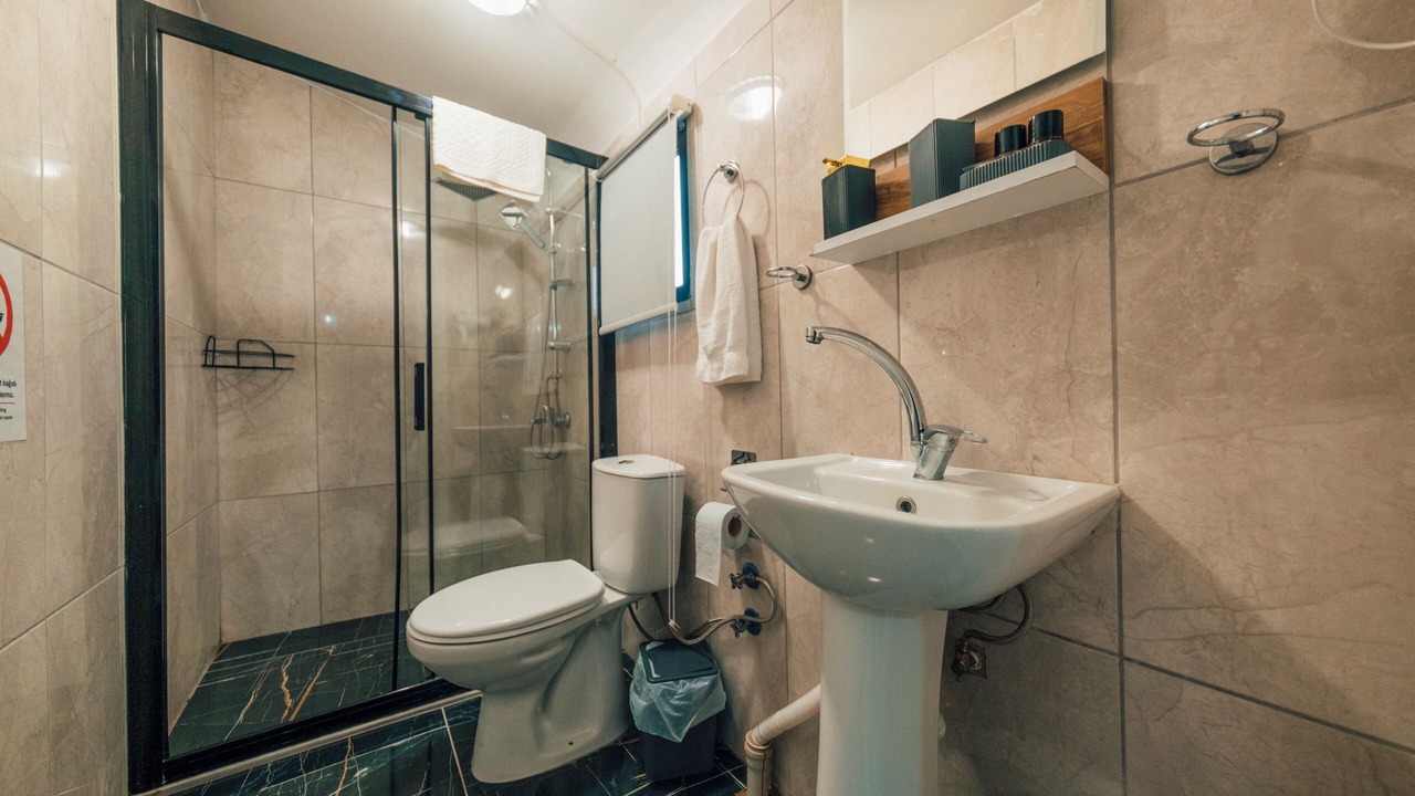 Photo of Bathroom in Yanik