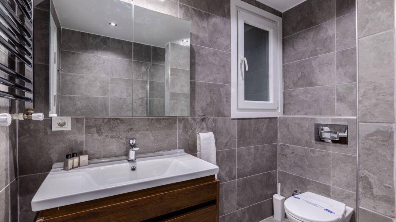 Photo of Bathroom in Osmanbey