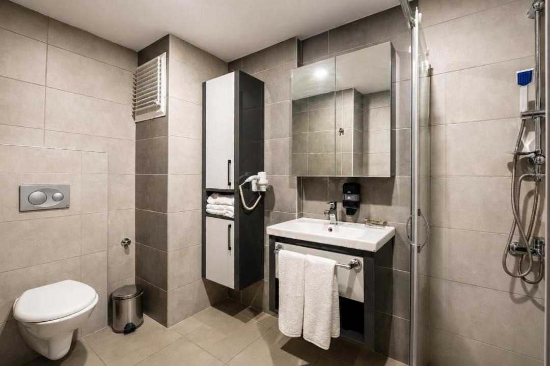 Photo of Bathroom in Lara