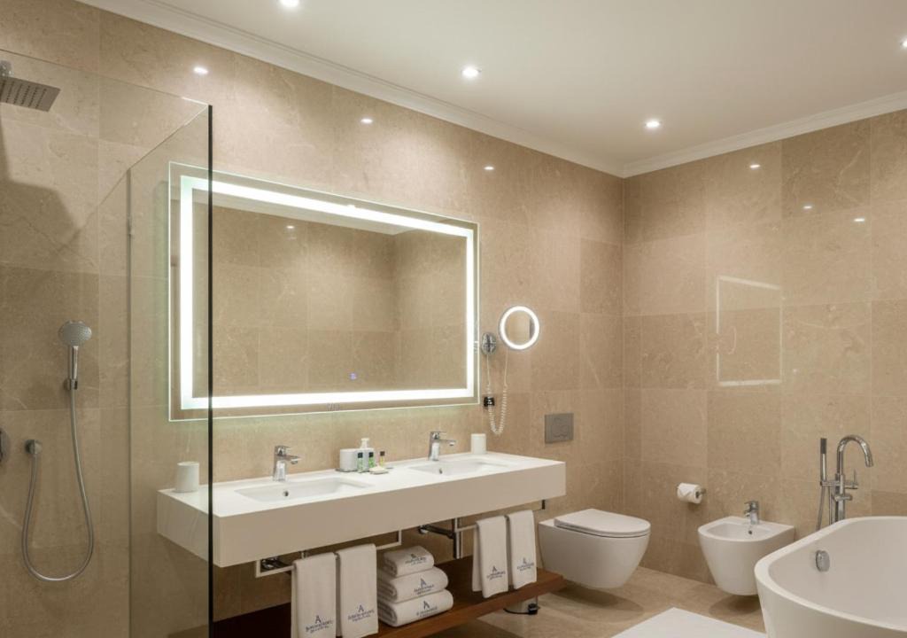 Photo of Bathroom in Lara