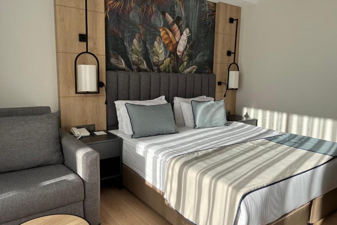 Photo of Bedroom in Side