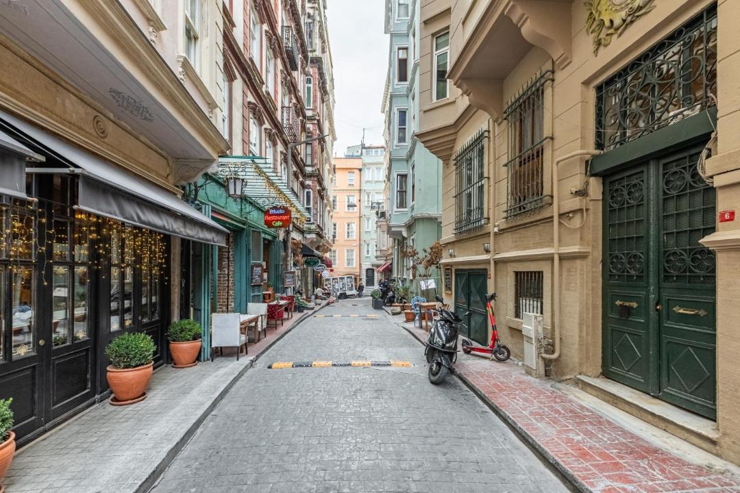 Photo of Others in Galata