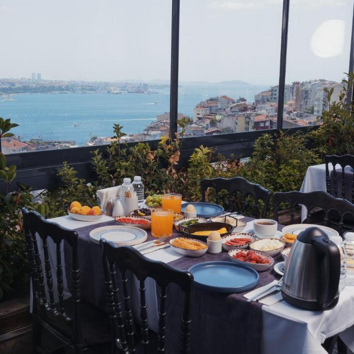 Photo of Others in Cihangir