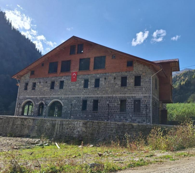 Photo of Buildings in Camlihemsin