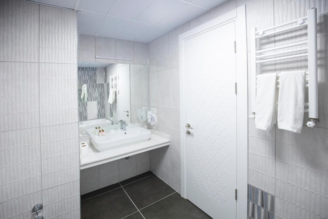 Photo of Others in Can
